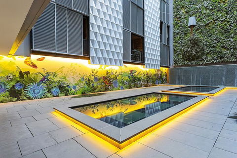 LAURENT Views Of MCG & Yarra River + Fed Square - Accommodation Nelson Bay 1