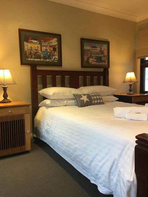 Rowley House - Accommodation Nelson Bay 5