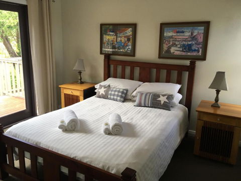 Rowley House - Accommodation Nelson Bay 4