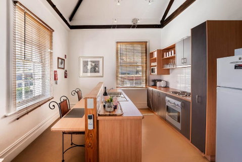 Raffless - Accommodation Nelson Bay 6