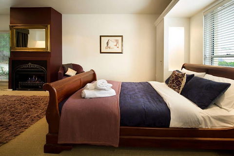 Zen Suite - Accommodation Nelson Bay 0