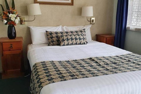 MAS Country Colonial Motor Inn - Accommodation Nelson Bay 4
