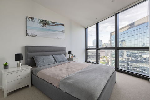STAY&CO Serviced Apartments Docklands Collins - Accommodation Nelson Bay 4