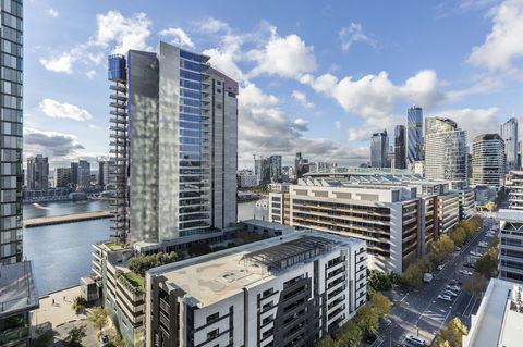 STAY&CO Serviced Apartments Docklands Collins - Accommodation Nelson Bay 2
