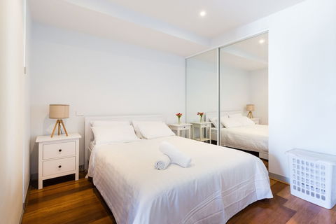 RIVER, 1BDR Melbourne Apartment - Accommodation Nelson Bay 3