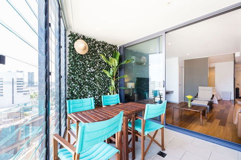 RIVER, 1BDR Melbourne Apartment - Accommodation Nelson Bay 6