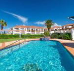 Breakers Block 3 Unit 2 Pool in complex across the road from the beach - Accommodation Nelson Bay