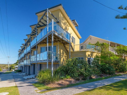 Seaspray 3 Straight Across The Road From Main Beach Yamba - Accommodation Nelson Bay 4