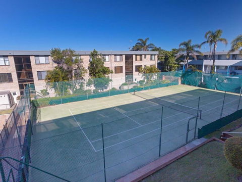 2 The Dunes 38 Marine Drive Pool Tennis Court & So Close To The Beach - Nelson Bay Accommodation.com 3