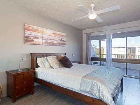 2 The Dunes 38 Marine Drive Pool Tennis Court & So Close To The Beach - Nelson Bay Accommodation.com 4