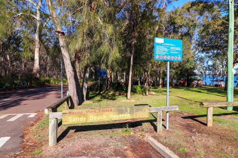 Kalimna Lakeside Living - Accommodation Nelson Bay 5