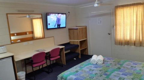 Sandcastle Motel Tin Can Bay - Accommodation Nelson Bay 3