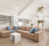 Little Kingsley Beach House 59A Kingsley Drive - Accommodation Nelson Bay