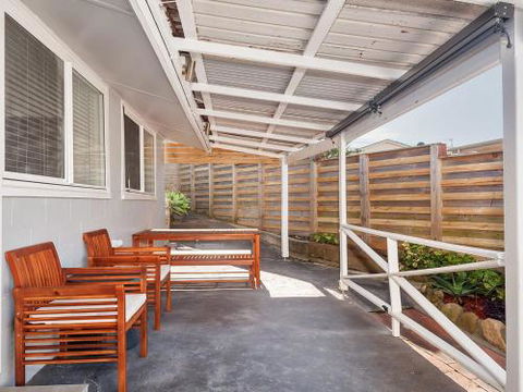 Little Kingsley Beach House 59A Kingsley Drive - Accommodation Nelson Bay 2