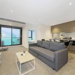 A Modern & Central Apt With Beautiful City Views - Accommodation Nelson Bay 0