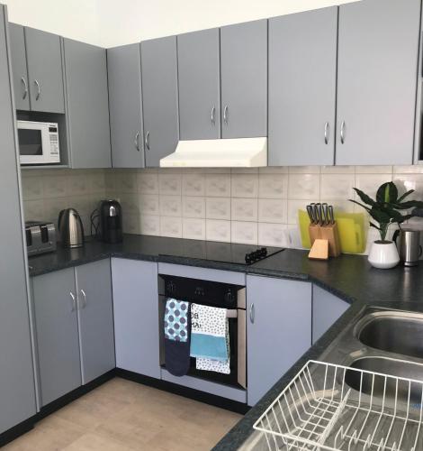 11 Anchovy Street Tin Can Bay Summer Haven Coastal Retreat - Accommodation Nelson Bay 1