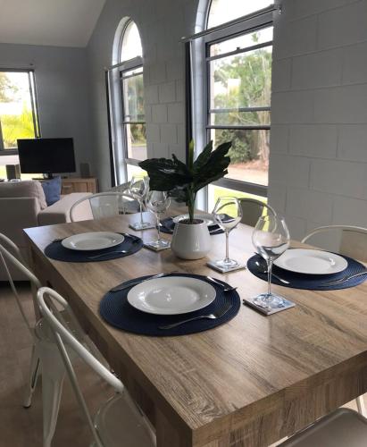 11 Anchovy Street Tin Can Bay Summer Haven Coastal Retreat - Accommodation Nelson Bay 6