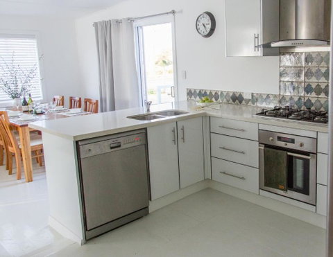 The Rested Guest 3 Bedroom Cottage West Wyalong - Accommodation Nelson Bay 4