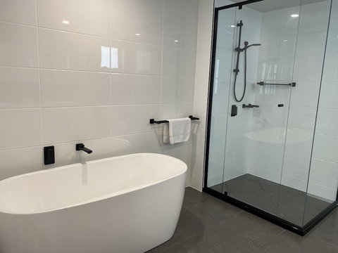 Arise Hedge - Accommodation Nelson Bay 5