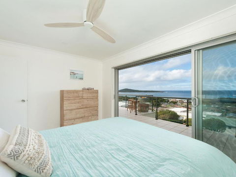 Forever Fingal At Fingal Bay - Nelson Bay Accommodation.com 4