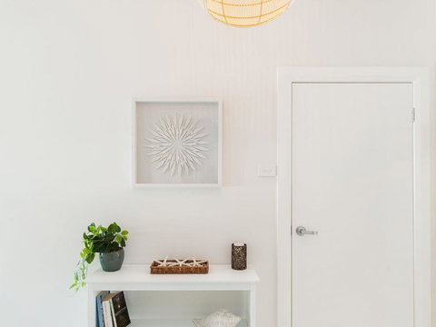 C A L M At Beautiful Shoal Bay - Accommodation Nelson Bay 3