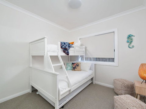 C A L M At Beautiful Shoal Bay - Accommodation Nelson Bay 4