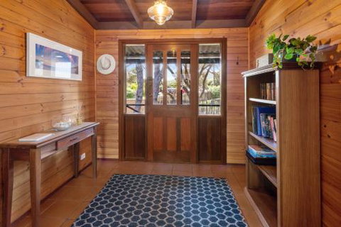 Coleys Beach House Yallingup - Accommodation Nelson Bay 5