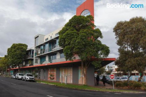 Heart Of Sandringham Apartment By Ready Set Host - Nelsons Bay Accommodation 2