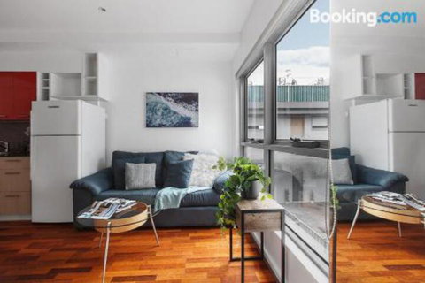 Heart Of Sandringham Apartment By Ready Set Host - Nelsons Bay Accommodation 1