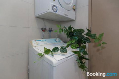 Heart Of Sandringham Apartment By Ready Set Host - Nelsons Bay Accommodation 4