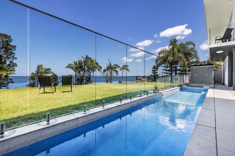 Lakes Resort - Accommodation Nelson Bay 0