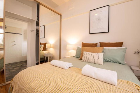 Lords Cottage Charming CBD Home Pet Friendly - Accommodation Nelson Bay 5