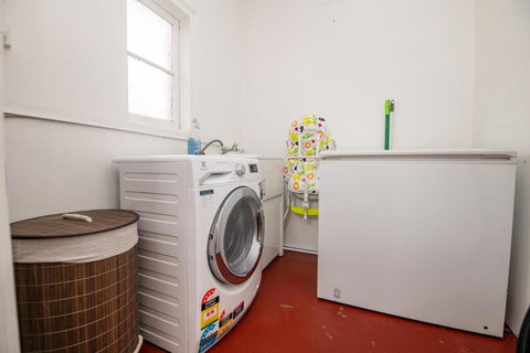 Lords Cottage Charming CBD Home Pet Friendly - Accommodation Nelson Bay 2