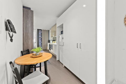 A Stylish & Comfy CBD Studio Near Southern Cross - Accommodation Nelson Bay 4