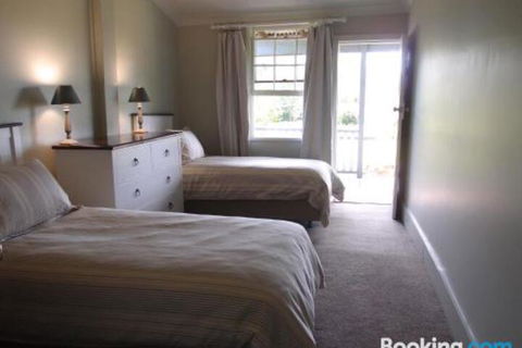 Old Schoolmasters Cottage On The Barrington River - Accommodation Nelson Bay 6