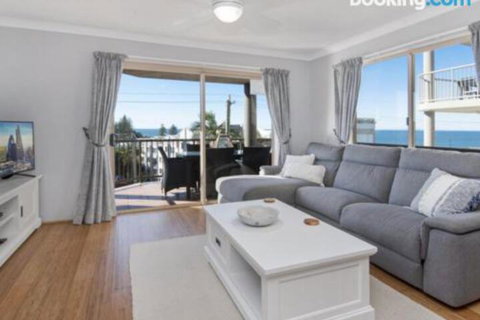 Unit 3 Emerald Shores Shipping Lane Views! - Accommodation Nelson Bay 2