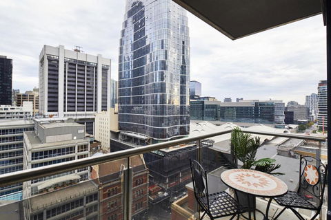 2 Bdrm 2 Bthrm Apt With Parking In Central CBD - Accommodation Nelson Bay 4
