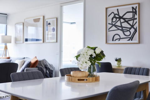 2 Bdrm 2 Bthrm Apt With Parking In Central CBD - Accommodation Nelson Bay 6