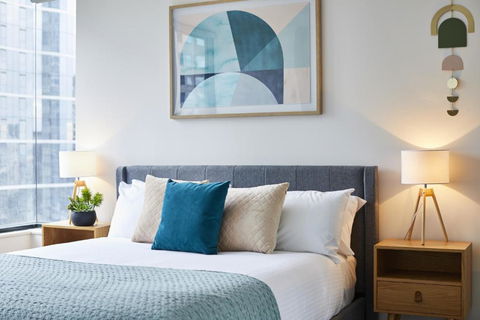 2 Bdrm 2 Bthrm Apt With Parking In Central CBD - Accommodation Nelson Bay 1