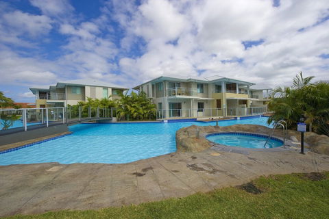 Pacific Blue 505-265 Sandy Point Road - Accommodation Nelson Bay 4