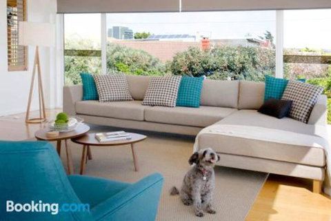 Anchor Beachfront Retreat - Accommodation Nelson Bay 6