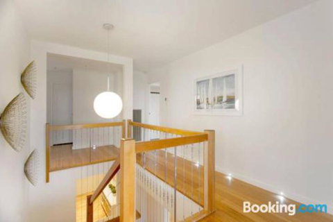 Anchor Beachfront Retreat - Accommodation Nelson Bay 0