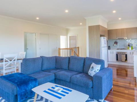 COASTLINE Boat Harbour Gerringong 4pm Check Out Sundays - Accommodation Nelson Bay 3