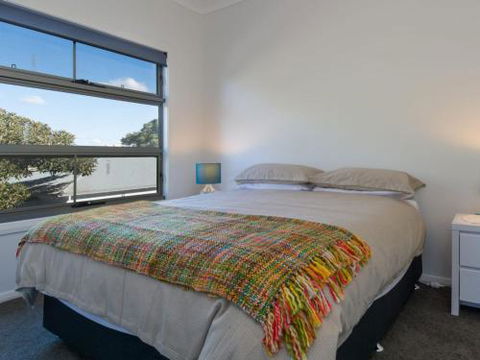 COASTLINE Boat Harbour Gerringong 4pm Check Out Sundays - Accommodation Nelson Bay 5