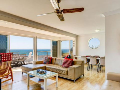PENZANCE Gerroa Beachfront To Shelley Beach & 4pm Check Out Sundays - Accommodation Nelson Bay 1