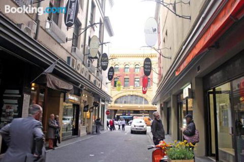 Flinders Lane Melbourne Apartment By Ready Set Host - Accommodation Nelson Bay 1