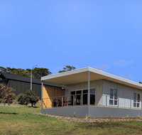 Archella 2 - Beautifully appointed close to golf course  play ground - Accommodation Nelson Bay