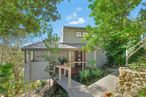 Valparaiso 23 Dulconghi Street - Accommodation Nelson Bay 1