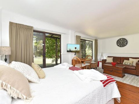 Olive Grove Studio 1 - Accommodation Nelson Bay 0