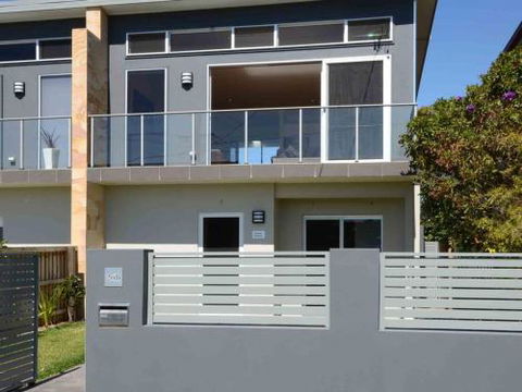 KIAMA SUNRISE Kiama & Surrounds 4pm Check Out Sundays - Accommodation Nelson Bay 0